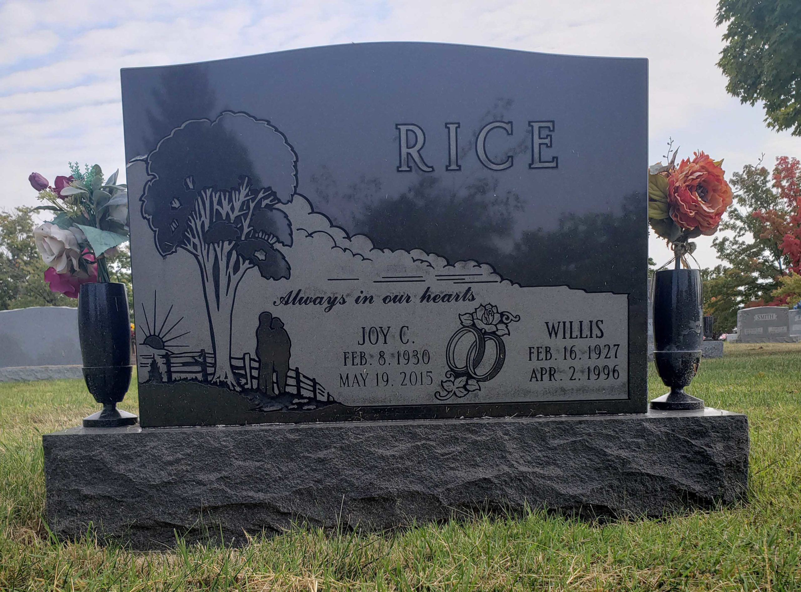 Black Supreme Headstone – Unique Monuments